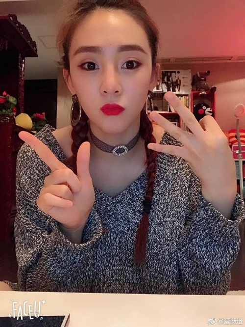 Bỏ 350 tỷ đồng mua quà tặng, trai xấu nhanh chóng tán đổ hot girl