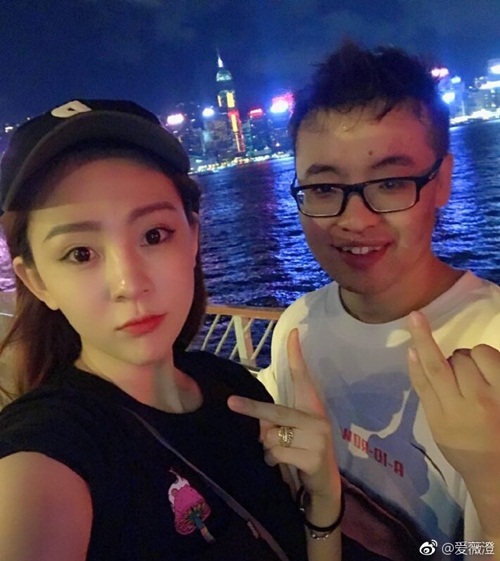 Bỏ 350 tỷ đồng mua quà tặng, trai xấu nhanh chóng tán đổ hot girl