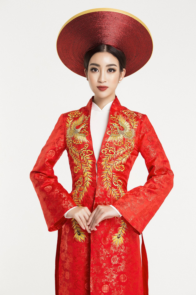 HH Đỗ Mỹ Linh tự tin độc tấu đàn bầu trong phần thi tài năng tại Miss World 2017