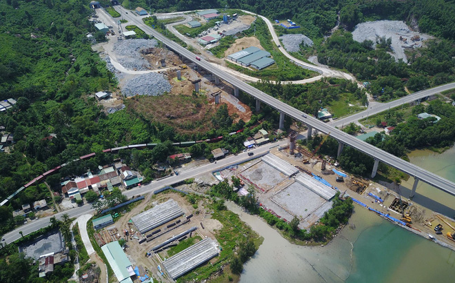 Dự án mở rộng hầm đường bộ Hải Vân khiến cá nuôi chết hàng loạt?