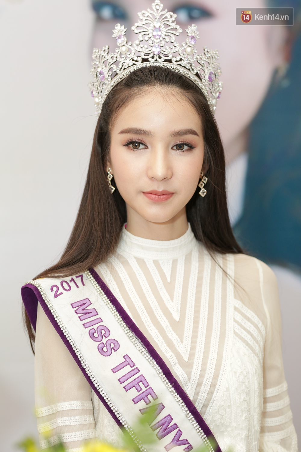 Ngắm thần tiên tỷ tỷ của Hoa hậu chuyển giới Thái Lan 2017 khi đến Việt Nam