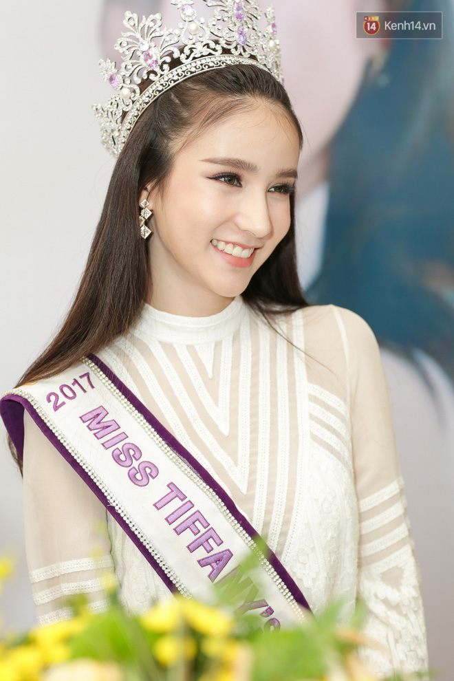 Ngắm thần tiên tỷ tỷ của Hoa hậu chuyển giới Thái Lan 2017 khi đến Việt Nam Ngắm thần tiên tỷ tỷ của Hoa hậu chuyển giới Thái Lan 2017 khi đến Việt Nam