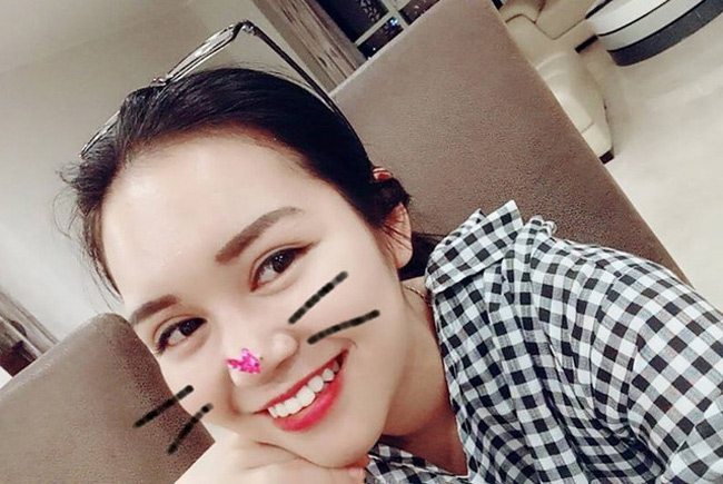 Nữ sinh Thương mại miệng móm da đen lột xác không ngờ