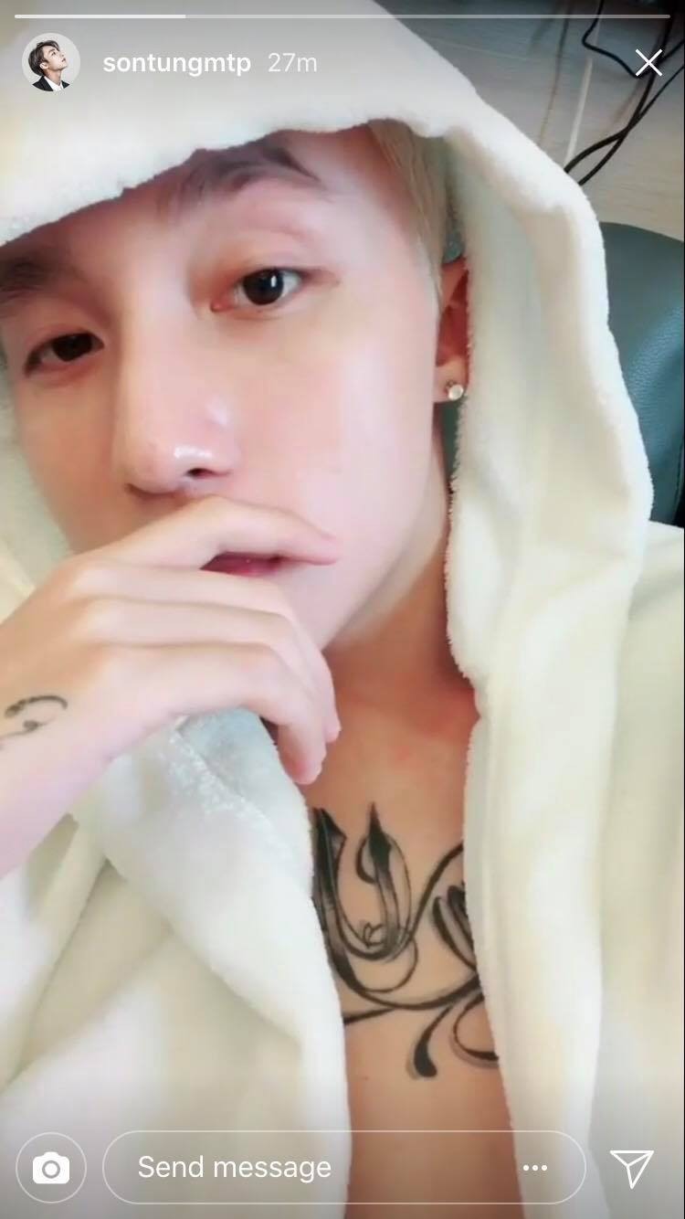 Sau thời gian im ắng, Phạm Hương bất ngờ post hình tình tứ cùng Lan Khuê với dòng chú thích đầy ẩn ý