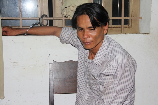 Tóm hai kẻ cướp chuyên “thoát y” đột nhập phòng nữ chủ nhà