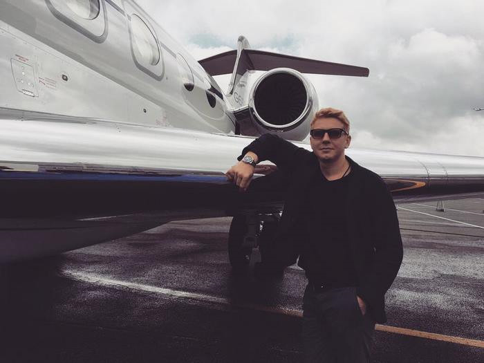 Dịch vụ thuê phi cơ riêng để sống ảo nở rộ trong giới trẻ Nga