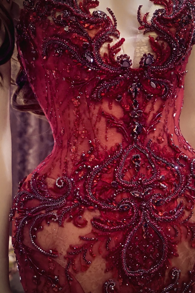 Cận cảnh trang phục dạ hội lộng lẫy mà Huyền My sẽ diện trong đêm Chung kết Miss Grand International