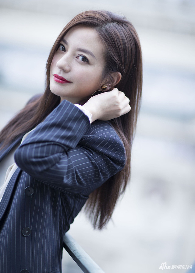 Triệu Vy: Nữ tỷ phú được chống lưng bởi các ông trùm khét tiếng