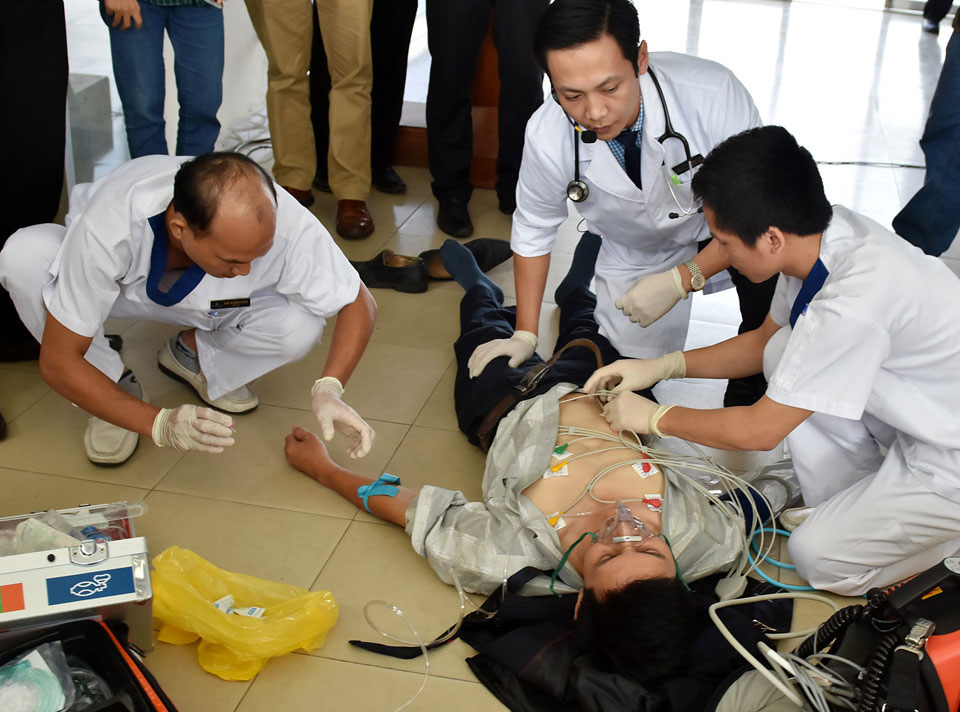 1.000 y, bác sĩ diễn tập ứng phó thảm họa y tế phục vụ APEC