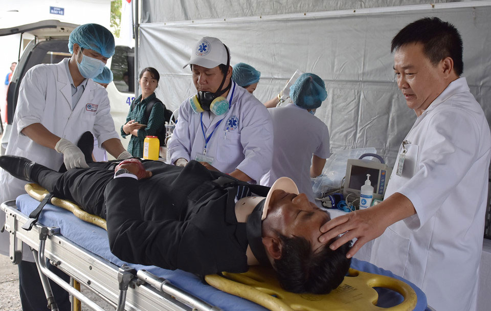 1.000 y, bác sĩ diễn tập ứng phó thảm họa y tế phục vụ APEC