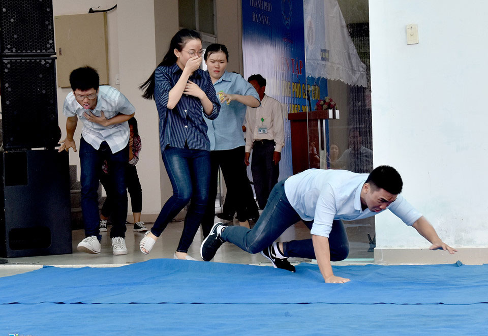 1.000 y, bác sĩ diễn tập ứng phó thảm họa y tế phục vụ APEC