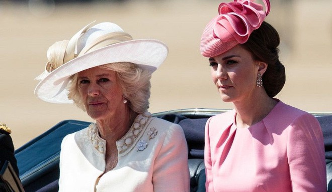 Mối quan hệ mẹ chồng nàng dâu đầy bão táp của Công nương Kate và bà Camilla