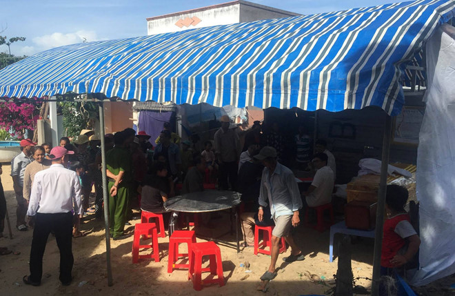 Thiếu niên 14 tuổi đâm bạn tử vong trong tiệm Internet