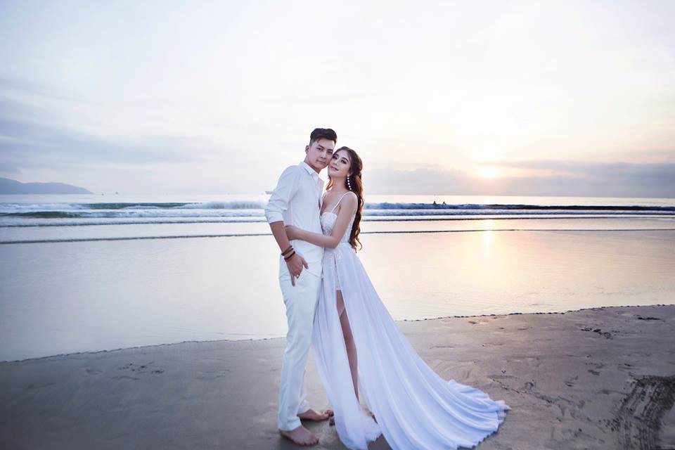 Ảnh cưới lãng mạn của mỹ nhân chuyển giới Lâm Khánh Chi và bạn trai kém 8 tuổi