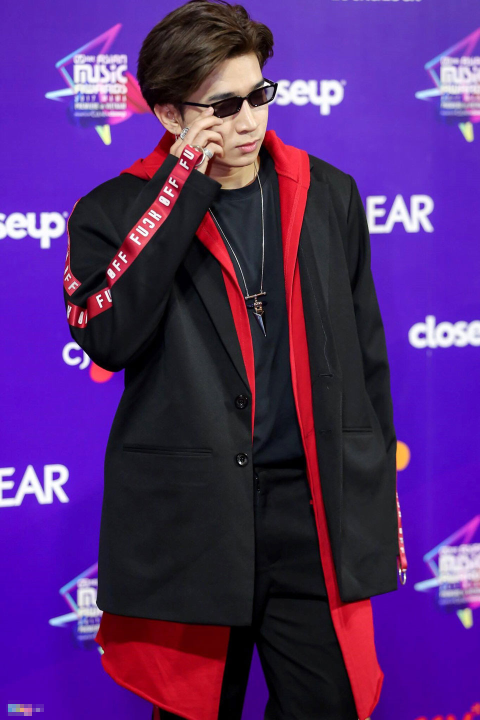 Angela Phương Trinh, Diễm My 9X gợi cảm trên thảm đỏ MAMA 2017