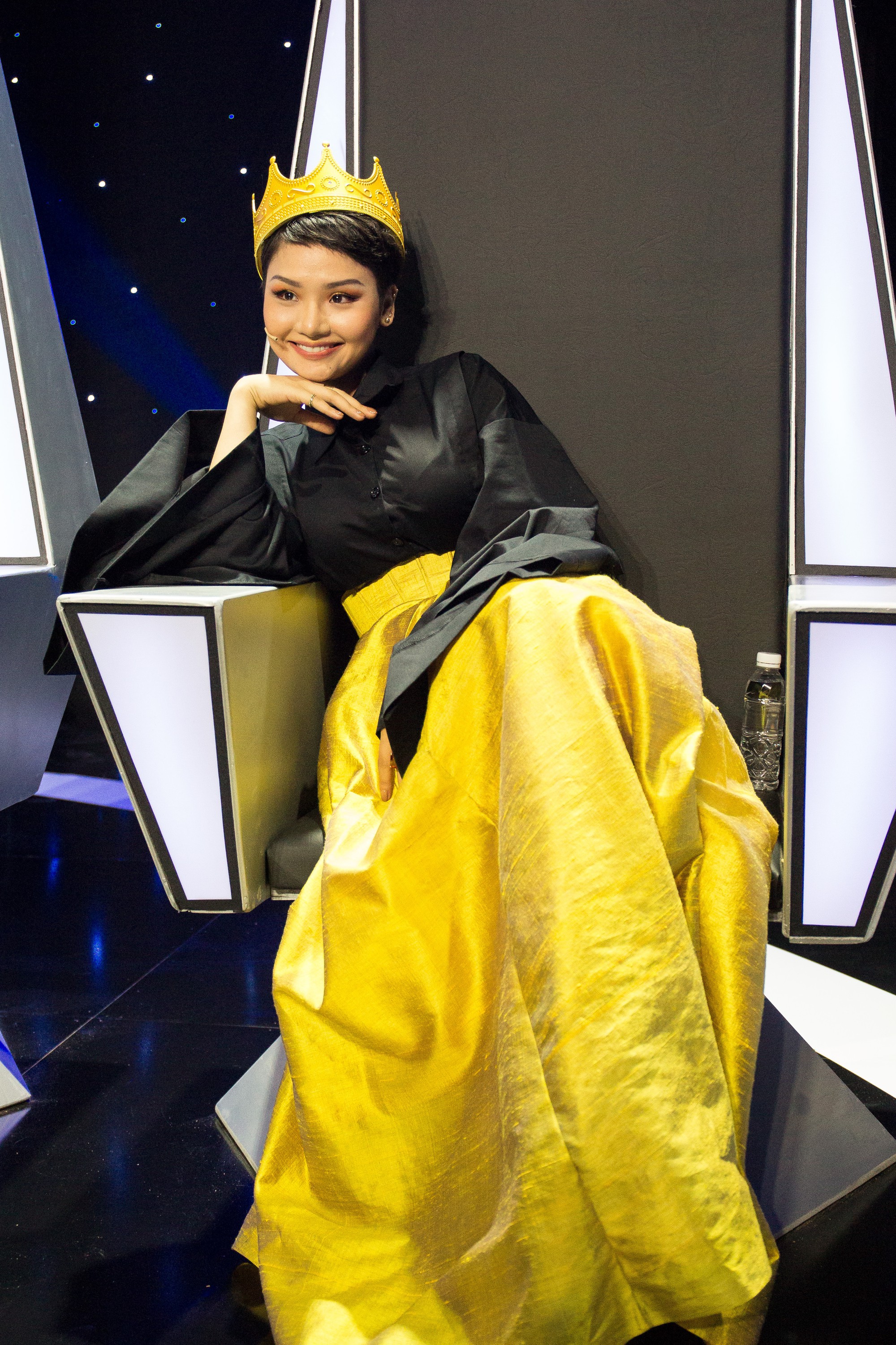 Miu Lê: Anh Dương Cầm không xem tôi là ca sĩ thì tuỳ anh. Tôi chỉ cần khán giả nghe mình hát, chứ không nỗ lực chỉ vì danh xưng Miu Lê: Anh Dương Cầm không xem tôi là ca sĩ thì tuỳ anh. Tôi chỉ cần khán giả nghe mình hát, chứ không nỗ lực chỉ vì danh xưng