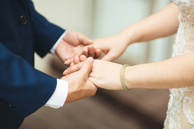 Cặp đôi nên duyên vợ chồng nhờ... bình luận dạo trên mạng