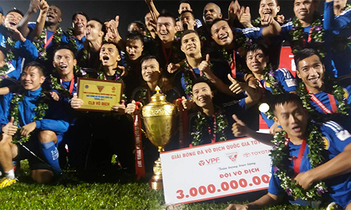Quảng Nam lần đầu vô địch V-League