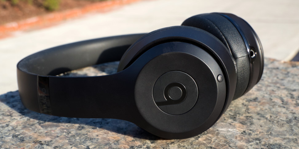 10 mẫu tai nghe giá tốt ngày Black Friday