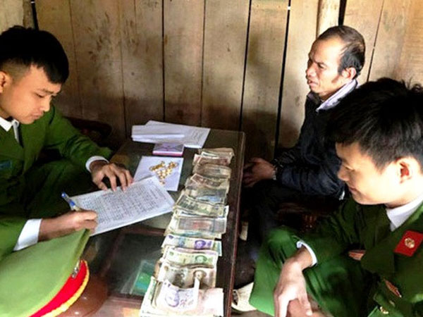 Bắt nghi phạm đột nhập phòng tân hôn trộm tiền vàng mừng cưới