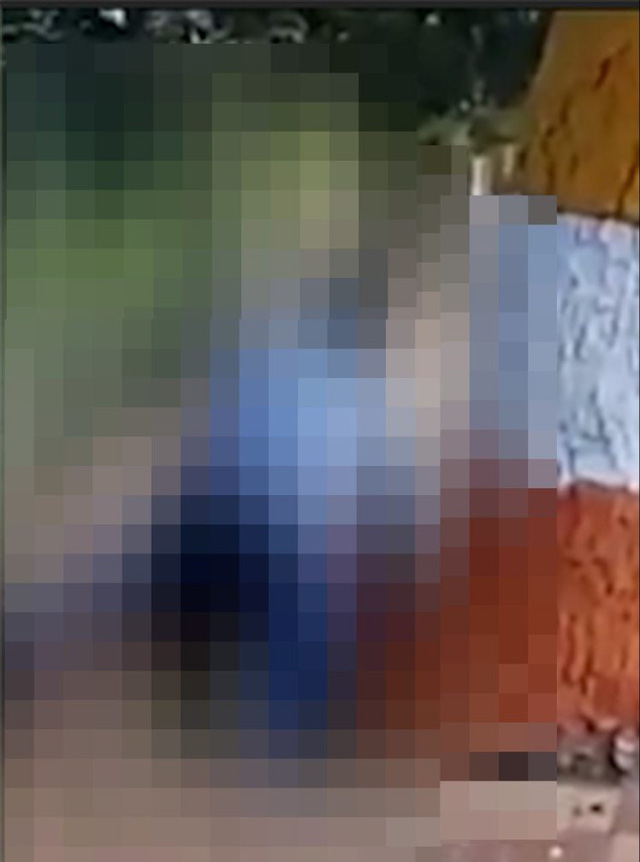 Cô gái 20 bị hãm hiếp ngay trên đường, người qua lại không ai đến cứu