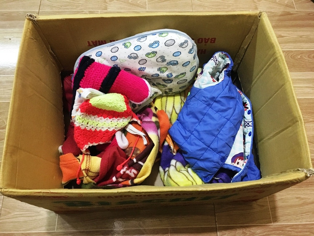 Bé trai 20 ngày tuổi bị bỏ rơi trong thùng giấy bên đường