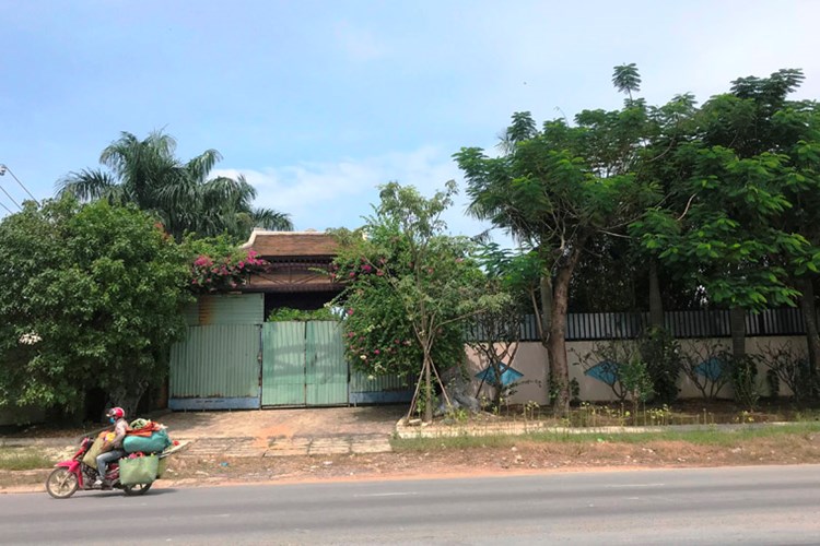 Cận cảnh biệt phủ ven sông của con gái nguyên Phó thống đốc Ngân hàng