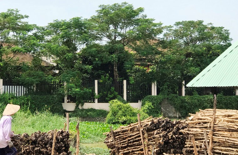 Cận cảnh biệt phủ ven sông của con gái nguyên Phó thống đốc Ngân hàng