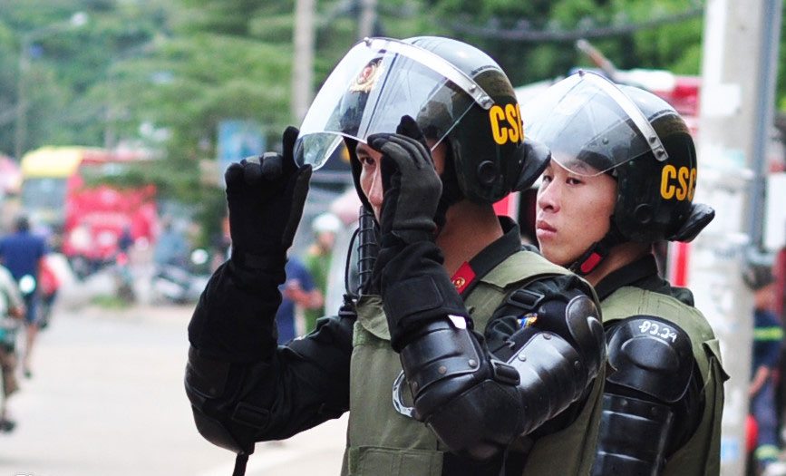 Hàng chục cảnh sát giữ trật tự tại trạm BOT tuyến tránh Biên Hòa