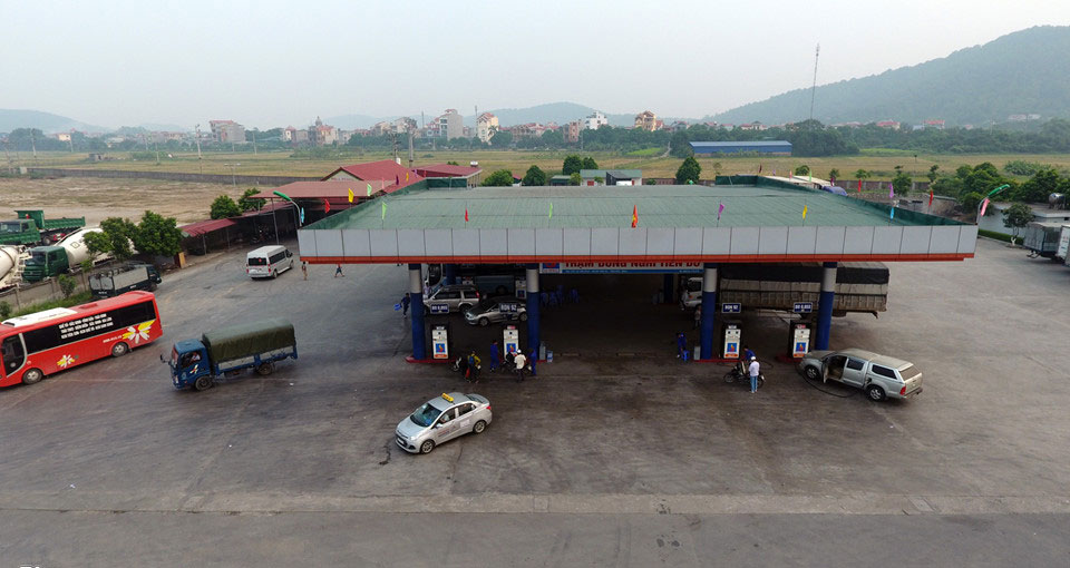 Cây xăng Việt đã cúi chào, tặng nước miễn phí cho khách trước cả khi cây xăng Nhật đến Hà Nội