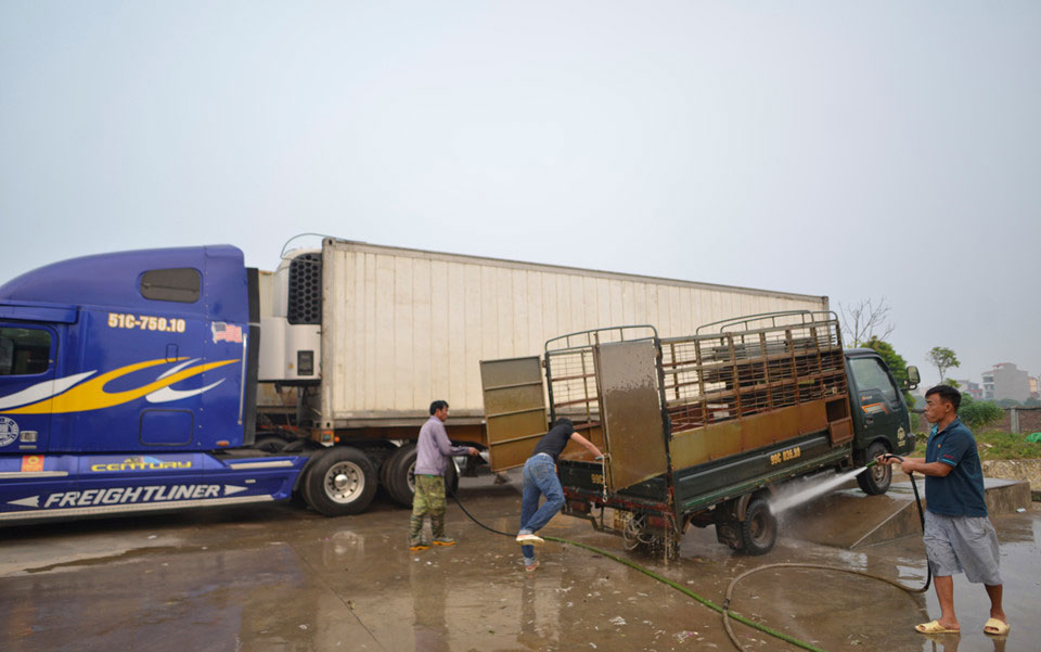 Cây xăng Việt đã cúi chào, tặng nước miễn phí cho khách trước cả khi cây xăng Nhật đến Hà Nội