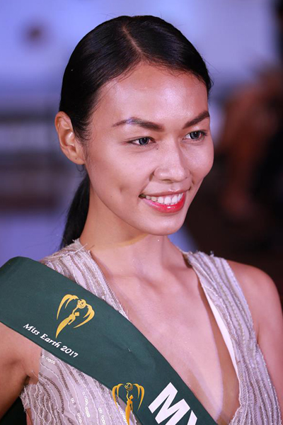 Mặt mộc của Hà Thu và dàn thí sinh Hoa hậu Trái đất