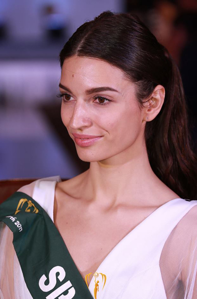 Mặt mộc của Hà Thu và dàn thí sinh Hoa hậu Trái đất