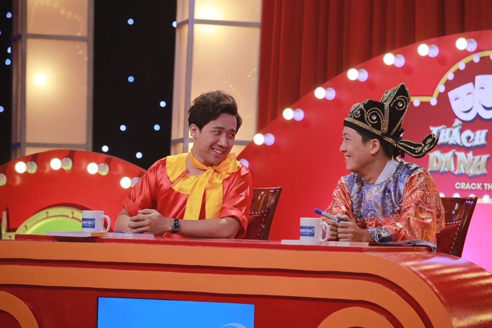 Trường Giang bị thí sinh... cắn trên sân khấu Thách thức danh hài