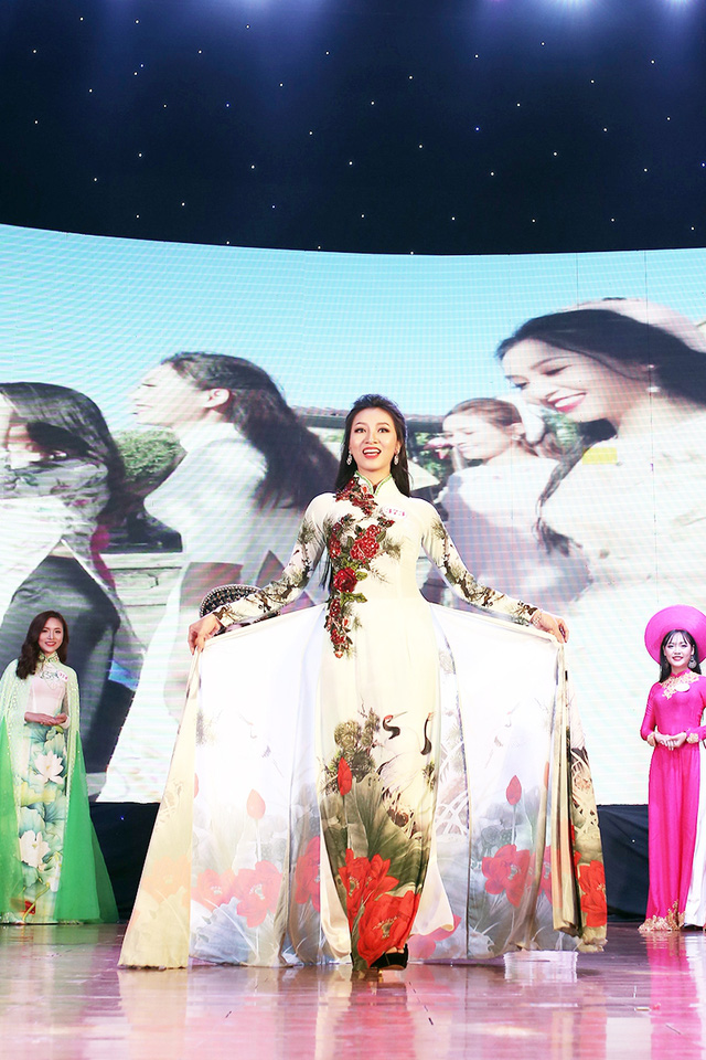 Nữ sinh Hà Tĩnh đăng quang Hoa khôi Imiss Thăng Long 2017