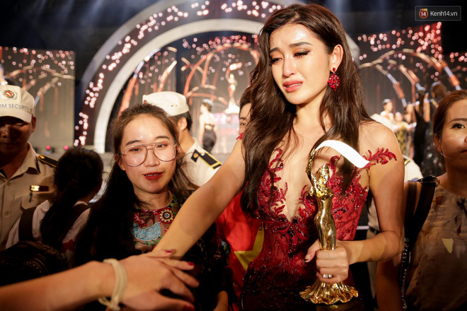 Nhà thiết kế Sỹ Hoàng: Việc Huyền My khóc tức tưởi như bị xử ép thật đáng xấu mặt