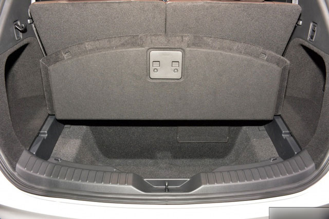 Mục sở thị vẻ đẹp ngoài đời thực của crossover 3 hàng ghế Mazda CX-8 mới