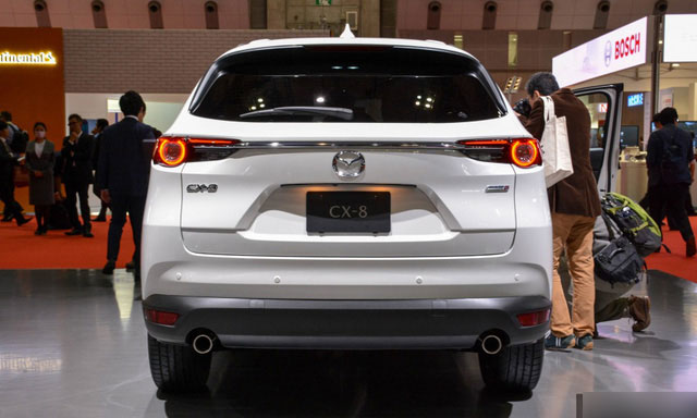 Mục sở thị vẻ đẹp ngoài đời thực của crossover 3 hàng ghế Mazda CX-8 mới
