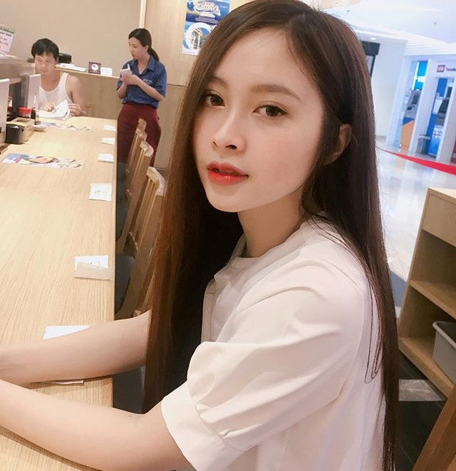 Nữ sinh trường kỹ thuật được ví như hot girl trong lớp toàn nam