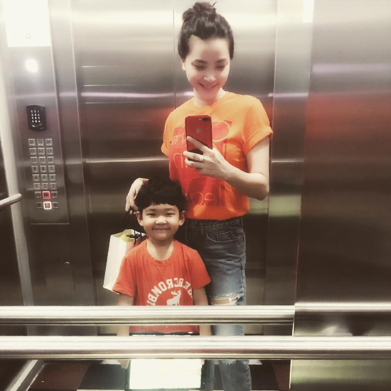 Loạt ảnh minh chứng mối quan hệ tốt đẹp giữa ca sĩ Hải Băng và mẹ chồng