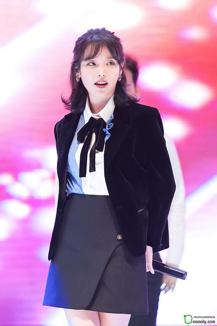 Lộ khoảnh khắc nhạy cảm, IU đang bị ảnh hưởng bởi cô bạn thân Sulli? Lộ khoảnh khắc nhạy cảm, IU đang bị ảnh hưởng bởi cô bạn thân Sulli?