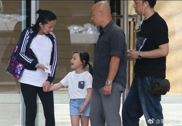 Con gái 5 tuổi của Lưu Đức Hoa hiếm hoi lộ diện