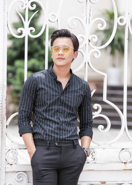 Mai Tài Phến tiết lộ về tuổi thơ thiếu tình cảm gia đình, suýt chút trở thành ‘thợ hồ’ Mai Tài Phến tiết lộ về tuổi thơ thiếu tình cảm gia đình, suýt chút trở thành ‘thợ hồ’
