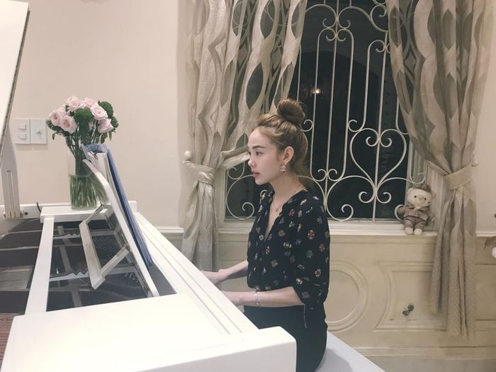 Loạt ảnh bên trong căn biệt thự tiền tỷ sang chảnh của Minh Hằng