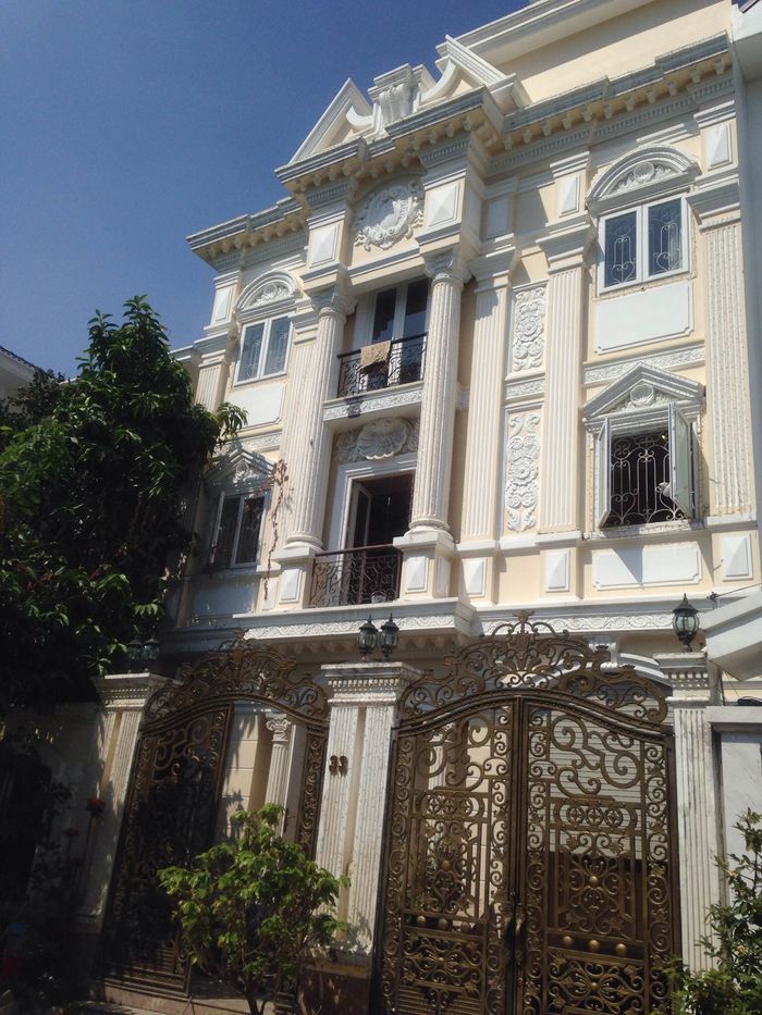 Loạt ảnh bên trong căn biệt thự tiền tỷ sang chảnh của Minh Hằng