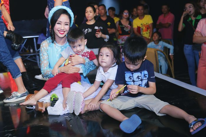 9 năm ngày cưới, Ốc Thanh Vân và chồng vẫn lãng mạn, nồng nàn như thuở mới yêu