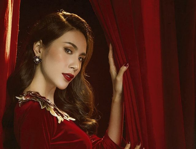 Nhạc sĩ Vinh Sử công kích Thủy Tiên: bắt chước, nhái người khác Nhạc sĩ Vinh Sử công kích Thủy Tiên: bắt chước, nhái người khác