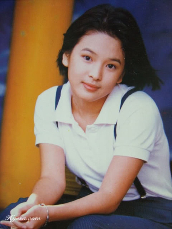 Mẹ đẻ của Song Hye Kyo: 30 năm làm mẹ đơn thân, chưa từng một lần xuất hiện trên báo chí Mẹ đẻ của Song Hye Kyo: 30 năm làm mẹ đơn thân, chưa từng một lần xuất hiện trên báo chí