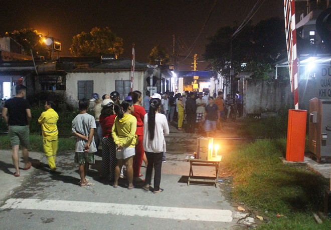 Nam thanh niên bị tàu hỏa kéo lê hơn 10 mét