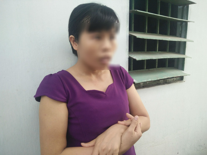 Bức xúc clip bảo mẫu nhà trẻ tư thục bạo hành hàng chục trẻ nhỏ dã man, dùng tay tát thẳng liên tục vào mặt